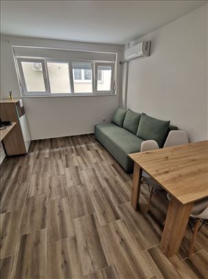 Prelep dvosoban namešten stan