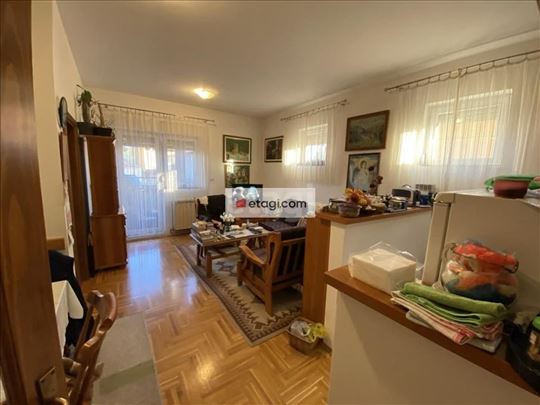 Prodaja 2.0 stana Batajnica 44m2 uknjižen