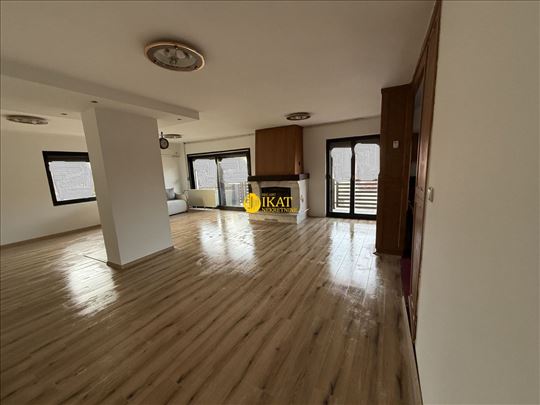 Stara Borča, 111m2 sa parkingom