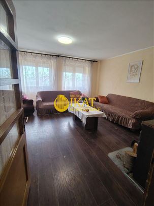 Titel kuća 133m2, plac 10 ari