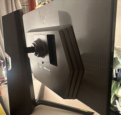 UltraGear Lg monitor