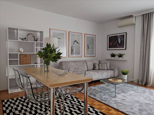 Vračar TOP mesto sredjen sa parkingom