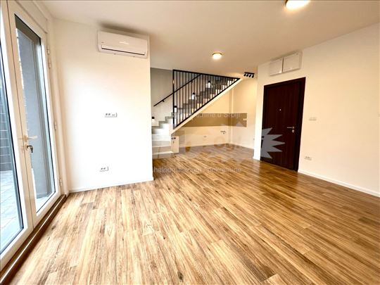 Zemun,Cara Dušana,novogradnja