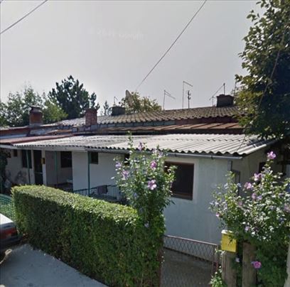 Zemun polje, Kuca u zasebnom dvoristu