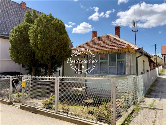 Aerodrom Kuća 68m2 Plac 6.21a