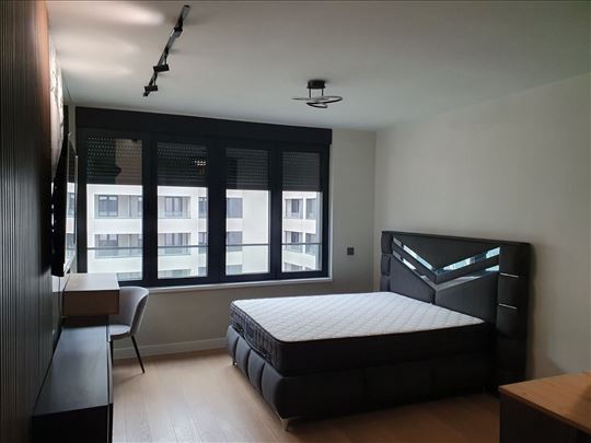 Airport Garden, lux, neuseljavan, ID 25538