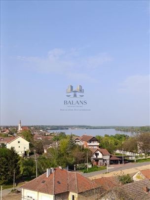 Direktan pogled na Dunav-retkost na tržištu!