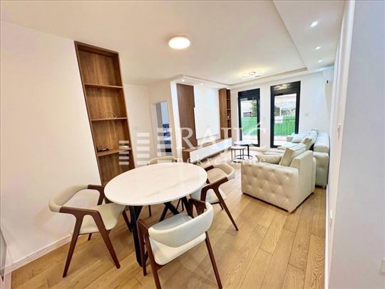 Južni bulevar,Rade Končara54m2,2.0-luksuzan, nov, 