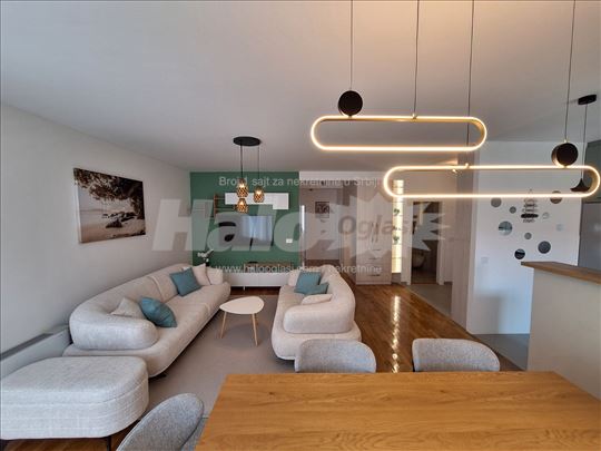 Moderan i svetao stan za izdavanje