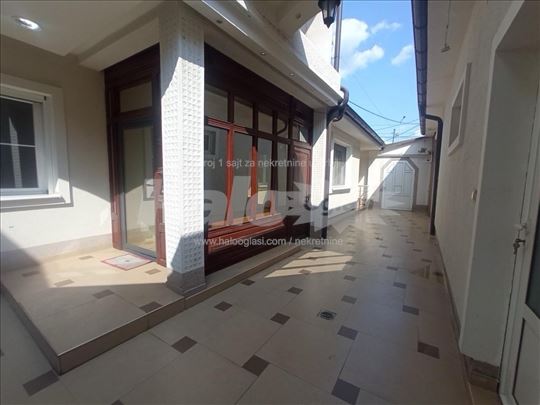 Na prodaju kuća kod Grčke ambasade, 400m2!