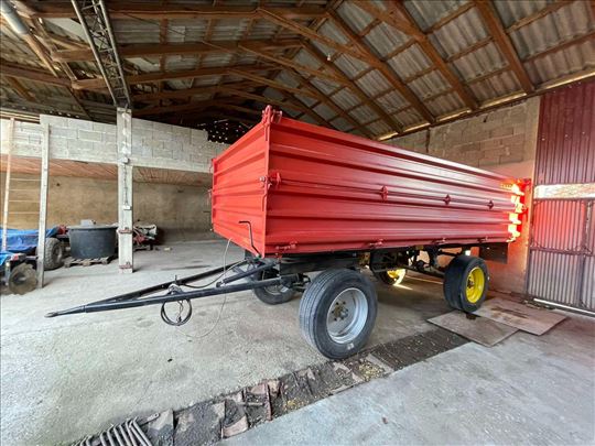 Na prodaju remontovana prikolica ZMAJ 489