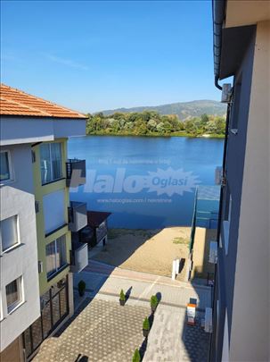 Namesten stan Srebrno jezero 