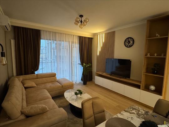 Nov, dizajnerski sa garazom - QUEENS