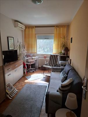 Novi Beograd, Gandijeva 75m2 Imo centar