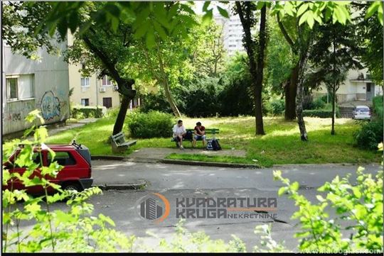 Odličan stan, odnos cene /m2, lokacija, sprat