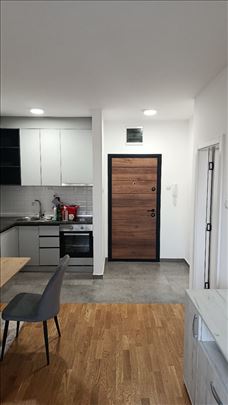 Odmah useljiv jednoiposoban stan - Petrovaradin!!!