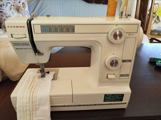 Portabl šivaća mašina 