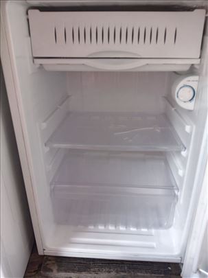 Prodajem frizider