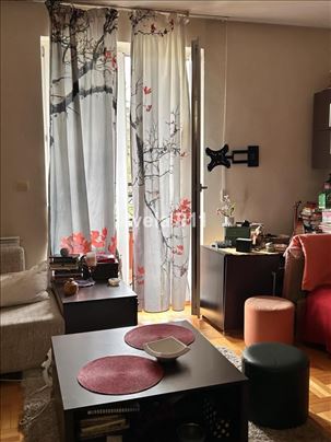 Uknjižen 1.0 stan - Petlovo brdo ID#4109