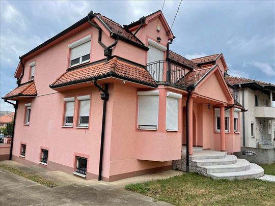 Vojvode Vlahovića – Lux kuća 400m2, 3 etaže, novo,