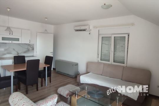 Batajnica, 48 m² + ter (10 m²), namešten, nov