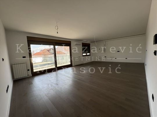 Nikolaja Hartviga, kod Hrama Svetog Save ID#45723