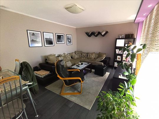 Novi Banovci, Kablar, dupleks od 93 m2 sa terasom