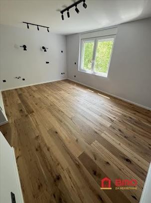 ~~~Senjak, lux dvosoban stan 43 m2~~~