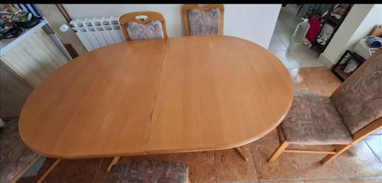 Sto na razvlacenje i sest stolice