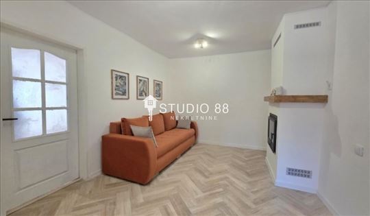 Zrenjanin, Širi Centar, Stan, 2.0, 64m2