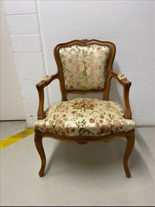 Barock fotelja sa jastucicem