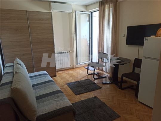 Izdajem garsonjeru u mirnom delu Mirijeva