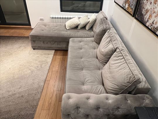 Ugaona garnitura sa tabureom