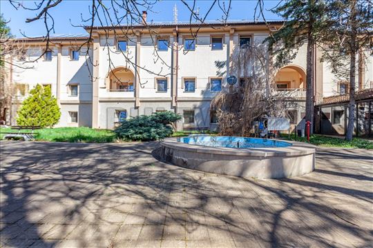 Hotel, Dom za stara lica, Donji Dušnik