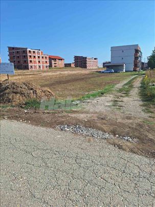 Plac za izdavanje 8 ari- Ledine