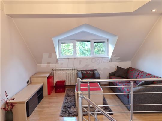 Prelep, svetao stan za izdavanje na Banovom brdu