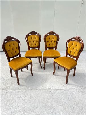 Set 4 stolice u odlicnom stanju