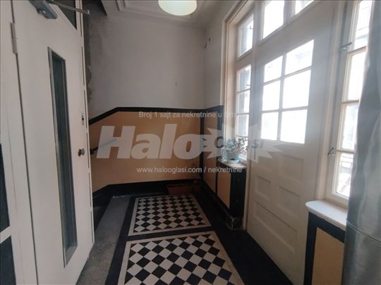 Stan u strogom centru Beograda Cumicevo Sokace