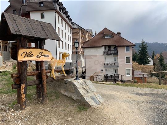 Apart sa privatnim parkingom–Vila Srna, Kopaonik