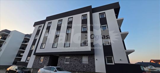 Dvoiposoban stan 58m2, Altina 