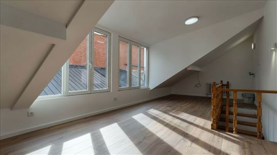 EXTRA ponuda! Poslovni prostor na Voždovcu,duplex!