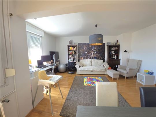 Fenomenalan stan sa panoramskim pogledom