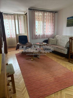 Garsonjera u blizini DELTA PLNET-a, opremljena 