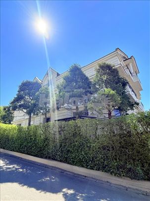 Izdajem 3 LUX PP - 45m2, 64m2 i 72m2