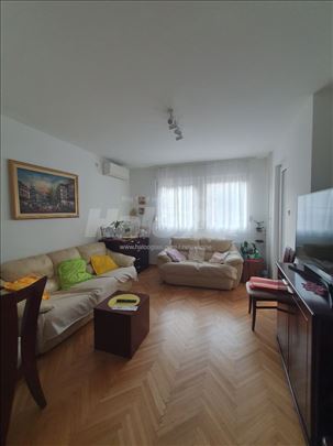 Vracar, Kumanovska, 76 m², troiposoban