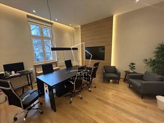 Moderan poslovni ambijent u centru ID#14797