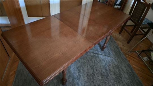 Trpezarijski sto - polovan