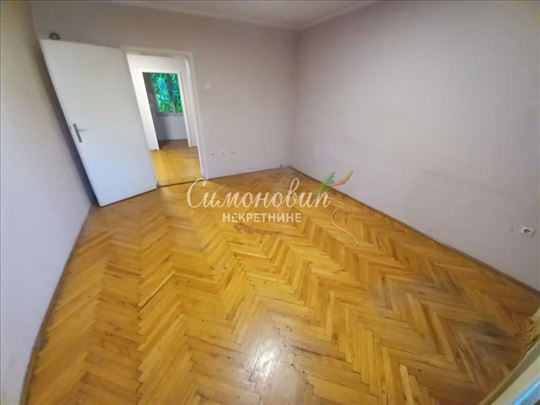 Voždovac, Kumodraška, 60m2, I,eg, prazan ID#1813