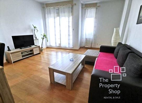 Vračar,kod Krunske, odličan stan sa garažom