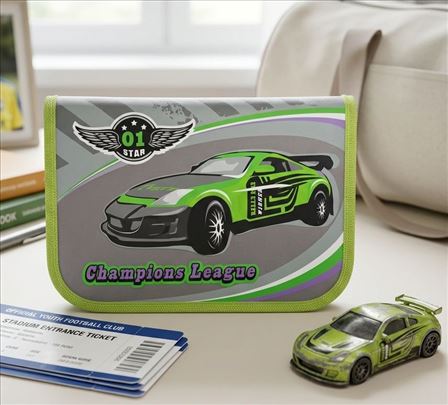 Zelena pernica za decake